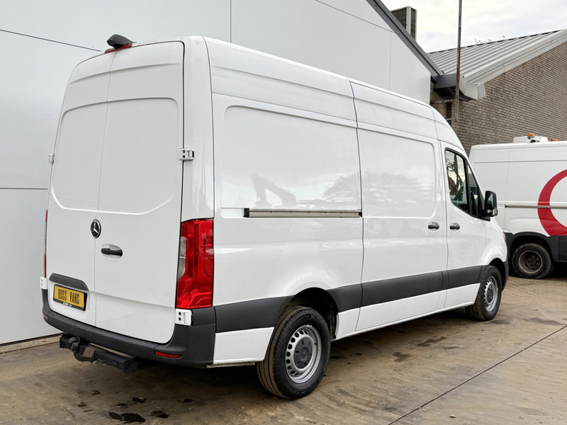 Mercedes-Benz Sprinter 317 1.9 CDI L2H2 Climate Control Cruise Control Camera ESP Lane Assist Trekhaak - Furgon: slika 3 Mercedes-Benz Sprinter 317 1.9 CDI L2H2 Climate Control Cruise Control Camera ESP Lane Assist Trekhaak - Furgon: slika 3