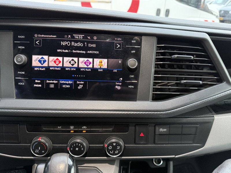 Mali kombi Volkswagen Transporter 2.0 TDI 150PK Automaat L2H1 Airco Cruise Control Trekhaak Carplay Navigatie 3 Stoelen Parkeersensoren: slika 19