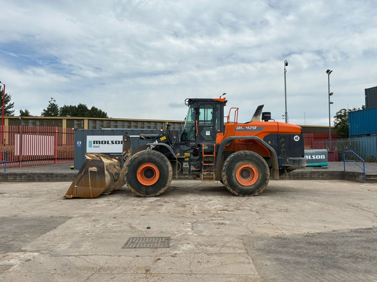 Doosan DL420 - Utovarivač točkaš: slika 2 Doosan DL420 - Utovarivač točkaš: slika 2