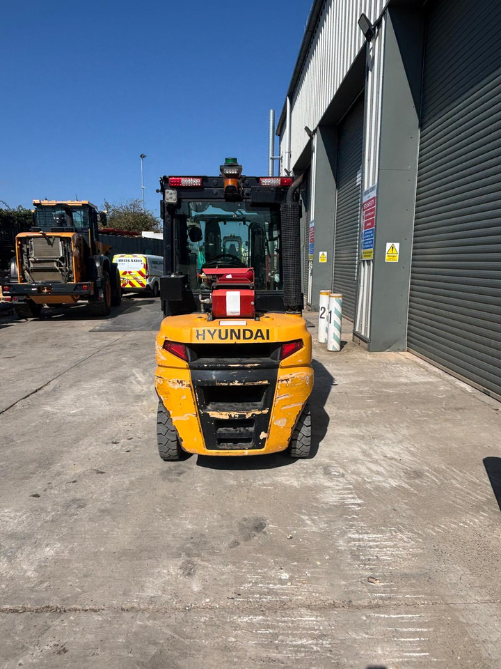 Hyundai 30D-9E - Teleskopski upravljač: slika 4 Hyundai 30D-9E - Teleskopski upravljač: slika 4