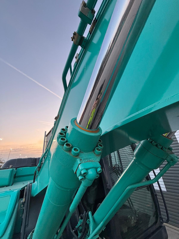 Bager guseničar Kobelco SK210LC-11: slika 14