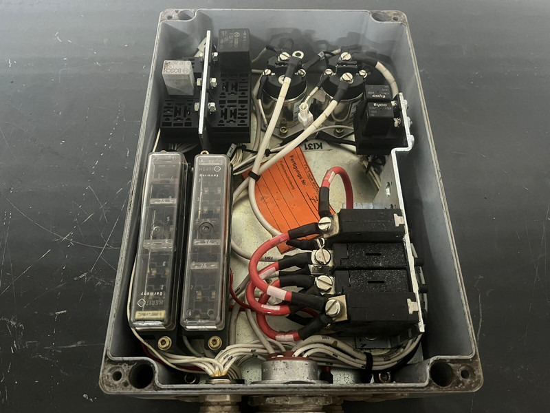 Liebherr - Električni sistem: slika 2 Liebherr - Električni sistem: slika 2