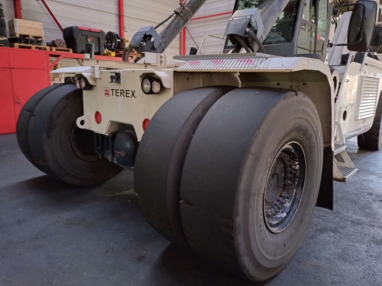 TEREX TFC 46M HC DRY - Dizalica za kontejnere: slika 2 TEREX TFC 46M HC DRY - Dizalica za kontejnere: slika 2