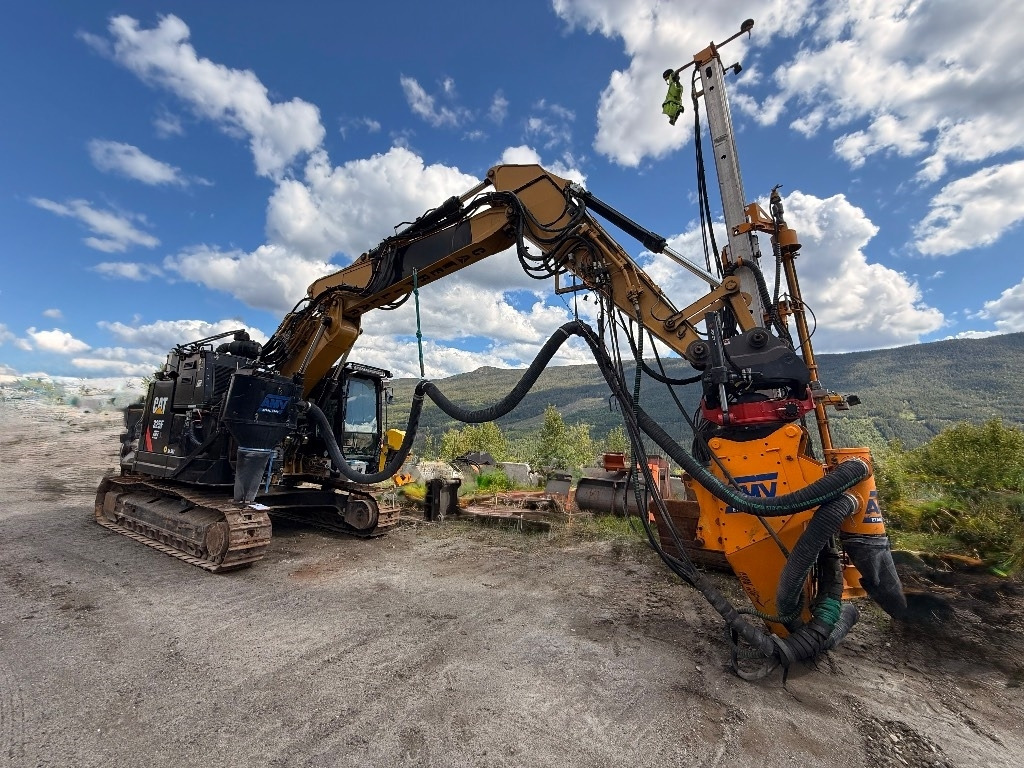 CAT 325 FL CR - Bager: slika 3 CAT 325 FL CR - Bager: slika 3