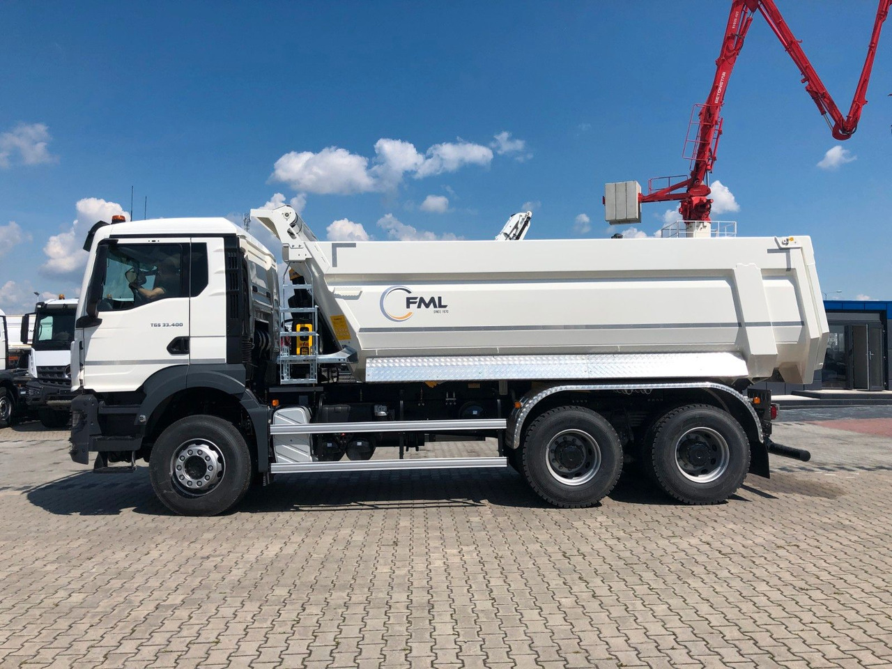 MAN TGS 33.400 6X4 EURO2 FML KIPPER 17,5M3 - Istovarivač: slika 4 MAN TGS 33.400 6X4 EURO2 FML KIPPER 17,5M3 - Istovarivač: slika 4