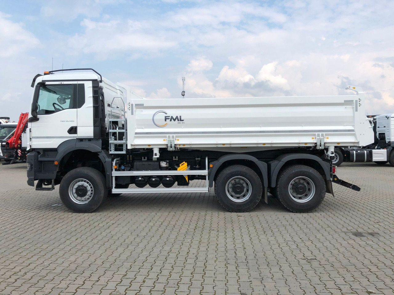 MAN TGS 33.480 6X6 FML Dreiseitenkipper - Istovarivač: slika 4 MAN TGS 33.480 6X6 FML Dreiseitenkipper - Istovarivač: slika 4
