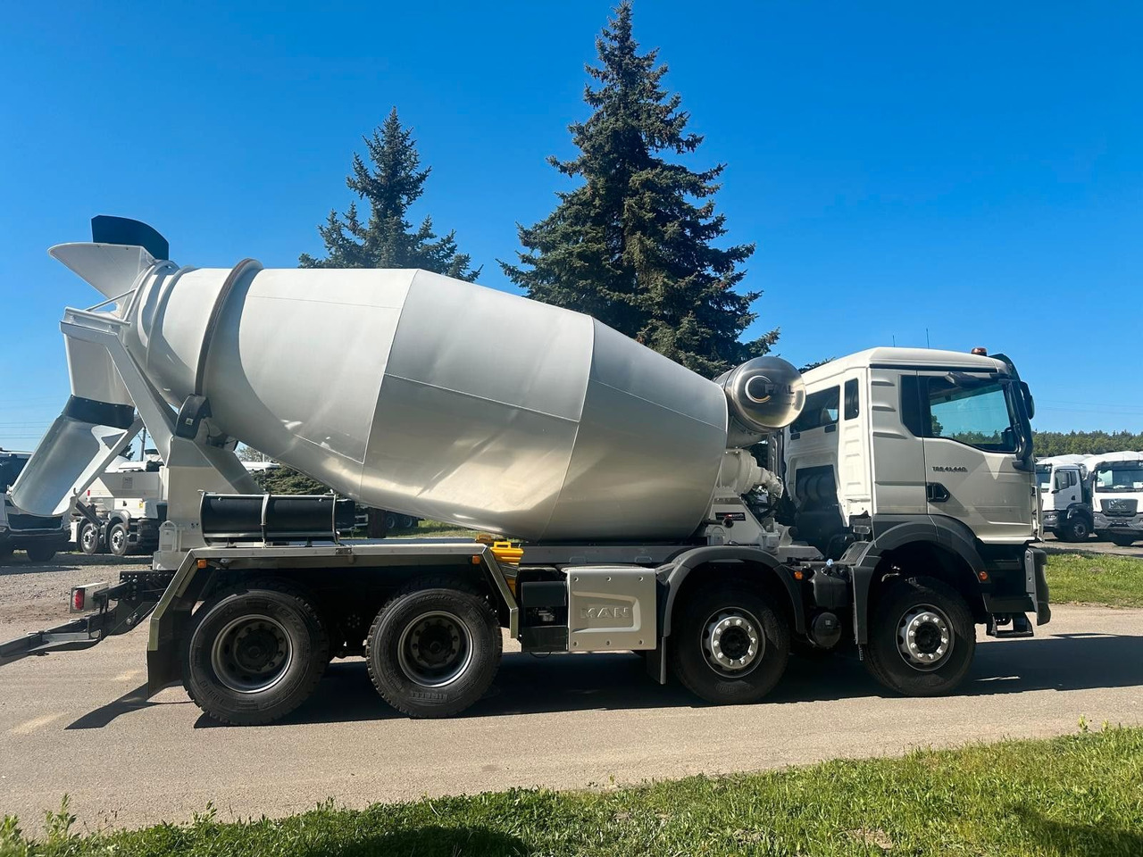 MAN TGS 41.400 8x4 EURO 2 FML 13M3 - Mikser za beton: slika 4 MAN TGS 41.400 8x4 EURO 2 FML 13M3 - Mikser za beton: slika 4