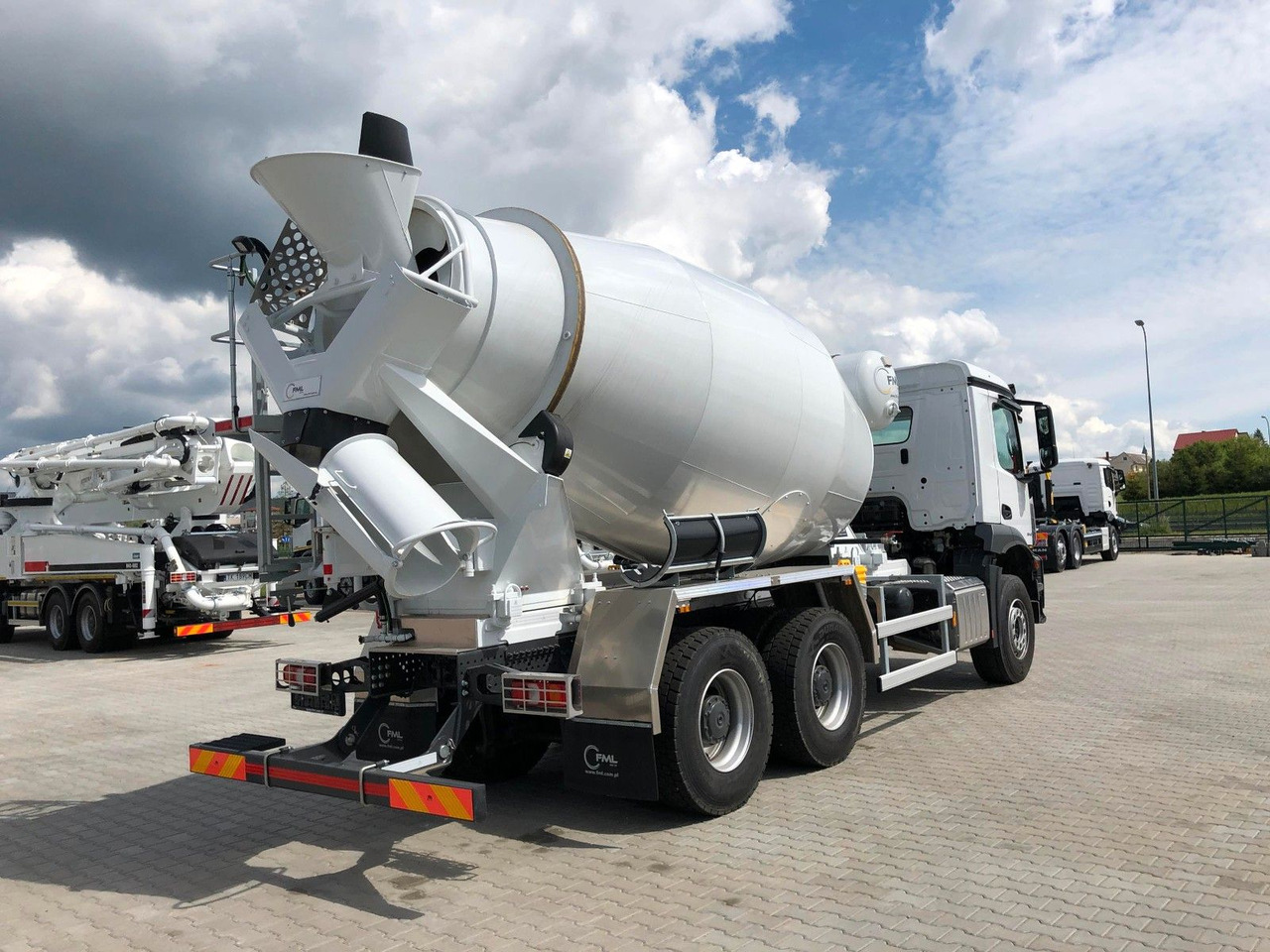 Mercedes-Benz AROCS 2640 FML 8M3 - Mikser za beton: slika 5 Mercedes-Benz AROCS 2640 FML 8M3 - Mikser za beton: slika 5