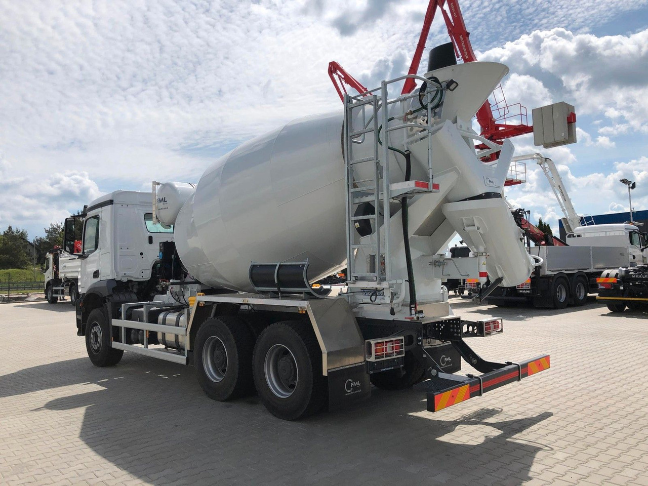 Mercedes-Benz AROCS 2640 FML 8M3 - Mikser za beton: slika 4 Mercedes-Benz AROCS 2640 FML 8M3 - Mikser za beton: slika 4
