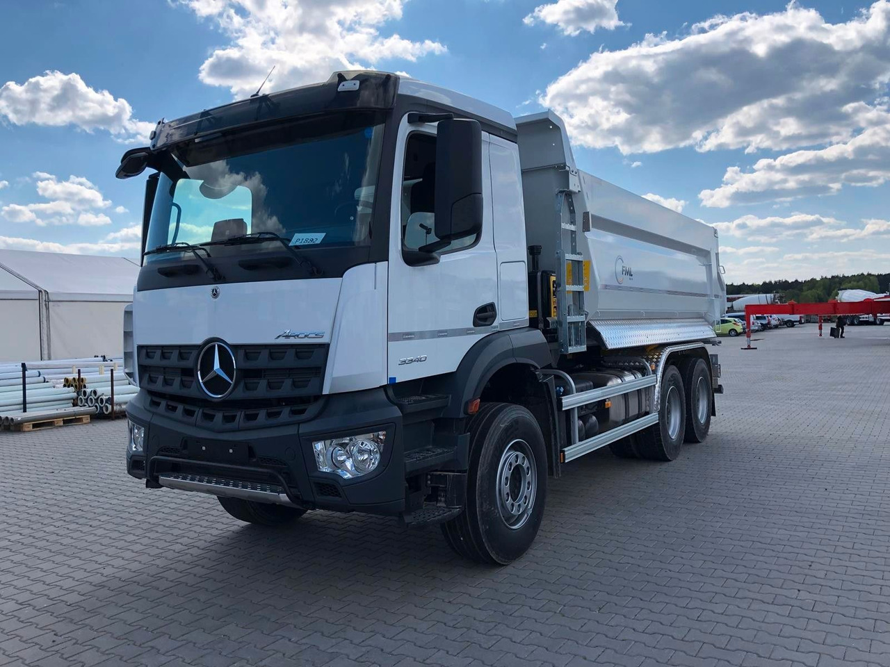 Mercedes-Benz AROCS 3340 6x4 FML KIPPPER HARDOX - Istovarivač: slika 2 Mercedes-Benz AROCS 3340 6x4 FML KIPPPER HARDOX - Istovarivač: slika 2