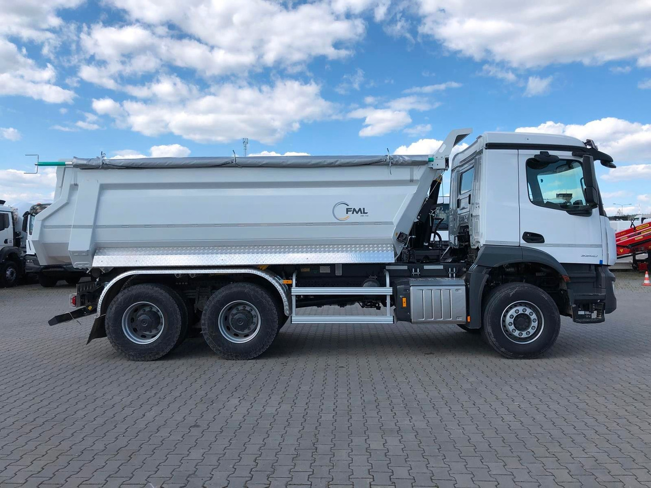 Mercedes-Benz AROCS 3340 6x4 FML KIPPPER HARDOX - Istovarivač: slika 3 Mercedes-Benz AROCS 3340 6x4 FML KIPPPER HARDOX - Istovarivač: slika 3