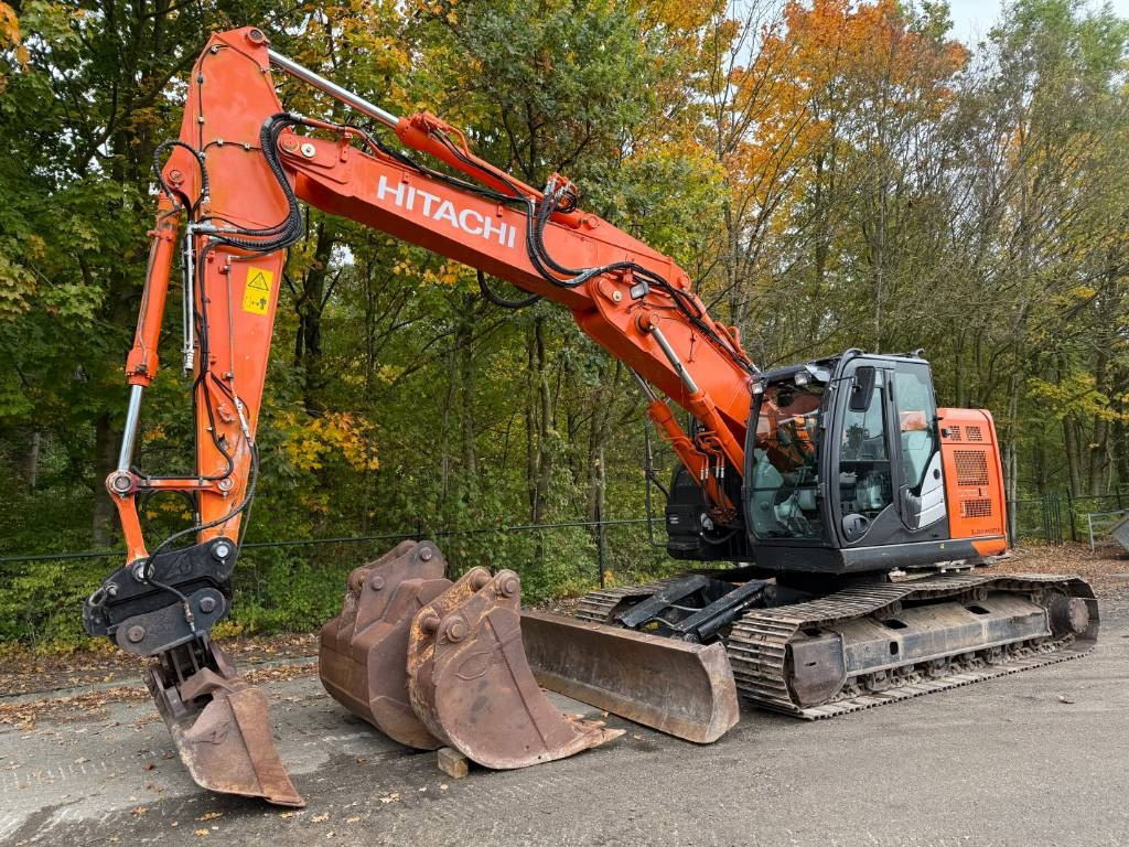 Hitachi ZX225 US LC-6 - Bager guseničar: slika 1 Hitachi ZX225 US LC-6 - Bager guseničar: slika 1