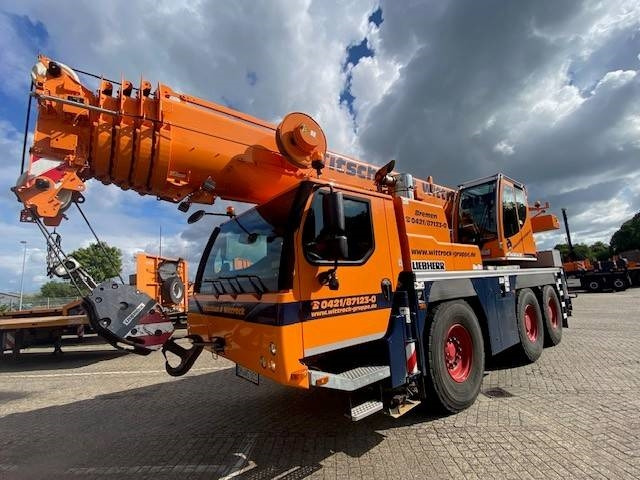 Liebherr LTM 1055-3.2 - Autokran za sve terene: slika 2 Liebherr LTM 1055-3.2 - Autokran za sve terene: slika 2