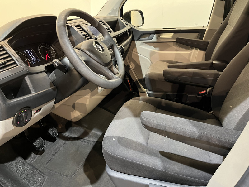 Dostavno vozilo Volkswagen Transporter 2.0 TDI L2H1 / Van Den Born Glasresteel / Euro 6 / Airco / Glastransporter / Cruise Control / Trekhaak / Imperiaal / CarPlay /  Navigatie / PDC / 83.500 KM !!: slika 6