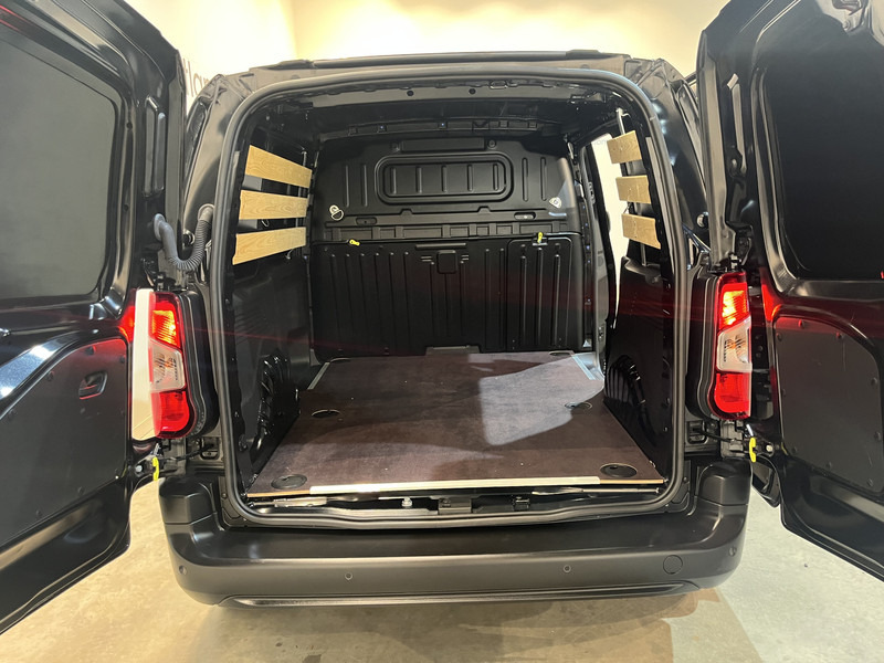 Fiat Doblò 1.5D 130pk L1 Automaat / Euro 6 / Airco / Cruise Control / CarPlay / Camera / 3-Zits / 13.300 KM !! - Mali kombi: slika 5 Fiat Doblò 1.5D 130pk L1 Automaat / Euro 6 / Airco / Cruise Control / CarPlay / Camera / 3-Zits / 13.300 KM !! - Mali kombi: slika 5