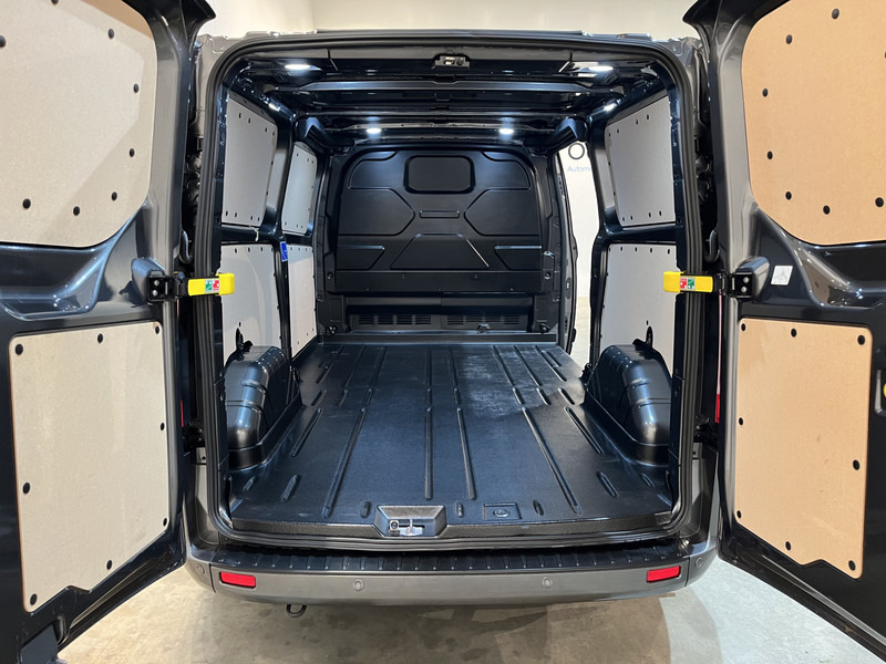 Ford Transit Custom 2.0 TDCI L2H1 Limited 130 PK / Euro 6 / Airco / Cruise Control / CarPlay / PDC / Navigatie / 3-Zits / 16.200 KM !! / BPM VRIJ !! - Mali kombi: slika 5 Ford Transit Custom 2.0 TDCI L2H1 Limited 130 PK / Euro 6 / Airco / Cruise Control / CarPlay / PDC / Navigatie / 3-Zits / 16.200 KM !! / BPM VRIJ !! - Mali kombi: slika 5
