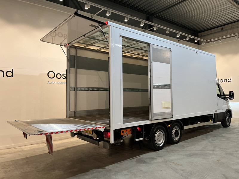 Iveco Daily 35S18 3.0 BE Clixtar Automaat Bakwagen met Laadklep / Laadvermogen 3.060 KG / Euro 6 / Luchtvering / Airco / Camera / CarPlay / Cruise Control / - Dostavno vozilo sa zatvorenim sandukom: slika 2 Iveco Daily 35S18 3.0 BE Clixtar Automaat Bakwagen met Laadklep / Laadvermogen 3.060 KG / Euro 6 / Luchtvering / Airco / Camera / CarPlay / Cruise Control / - Dostavno vozilo sa zatvorenim sandukom: slika 2