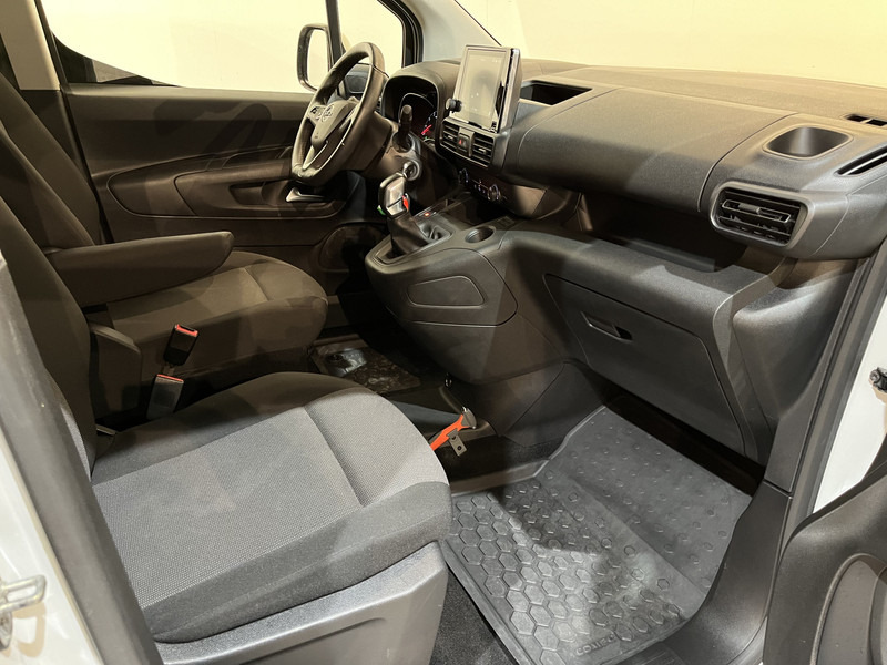 Mali kombi Opel Combo 1.5D L2H1 Innovation / Euro 6 / Airco / Camera / Cruise Control / Navigatie / CarPlay / LMV  / BPM VRIJ !!: slika 18