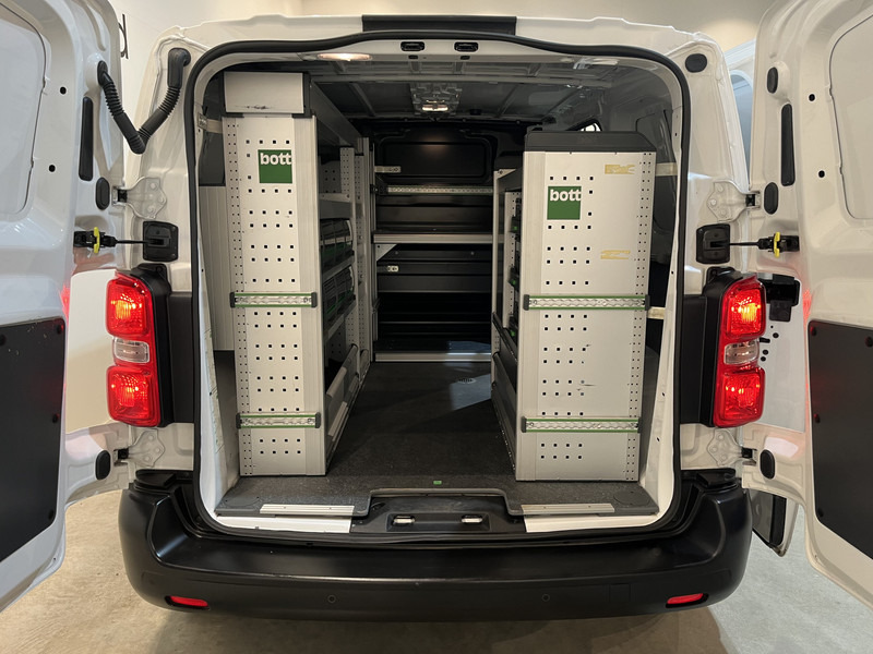 Opel Vivaro 2.0 CDTI L2H1 Edition 177 PK Automaat Servicebus / Bott Inrichting / Euro 6 / CarPlay / Airco / Cruise Control / PDC / Navigatie / 3-Zits / / BPM VRIJ !! - Mali kombi: slika 4 Opel Vivaro 2.0 CDTI L2H1 Edition 177 PK Automaat Servicebus / Bott Inrichting / Euro 6 / CarPlay / Airco / Cruise Control / PDC / Navigatie / 3-Zits / / BPM VRIJ !! - Mali kombi: slika 4