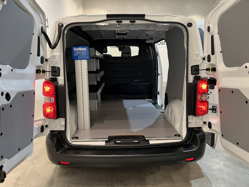 Opel Vivaro-e L2 75 kWh Servicebus / Sortimo Inrichting / 100% elektrisch !! / Airco / Cruise Control / CarPlay / Camera / Navigatie / 3-Zits / 3.800 KM !! - Mali kombi, Električno dostavno vozilo: slika 4 Opel Vivaro-e L2 75 kWh Servicebus / Sortimo Inrichting / 100% elektrisch !! / Airco / Cruise Control / CarPlay / Camera / Navigatie / 3-Zits / 3.800 KM !! - Mali kombi, Električno dostavno vozilo: slika 4