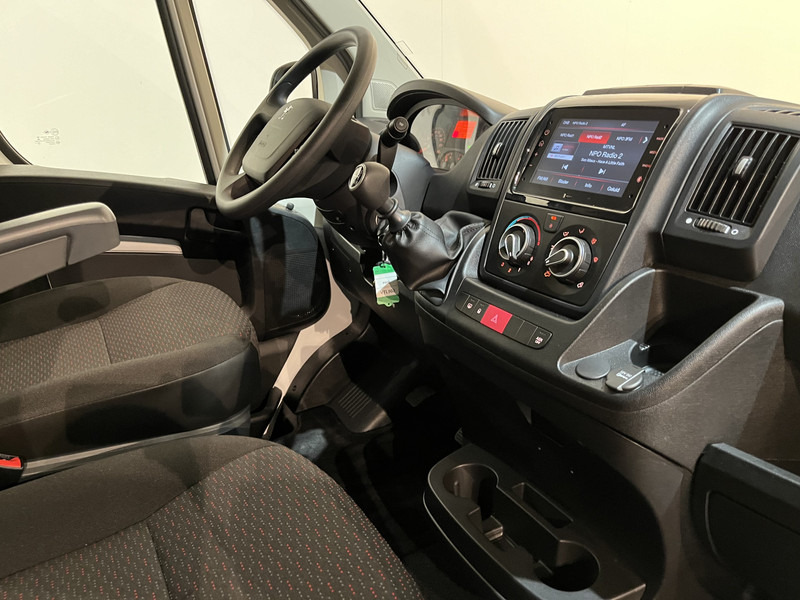 Peugeot Boxer 2.2 BlueHDi 120 PK L2H2 DC Dubbel Cabine / Euro 6 / Airco / CarPlay / Camera / Trekhaak / Cruise Control / 500 KM Z.G.A.N. !! / BPM VRIJ !! - Mali kombi, Dostavno vozilo sa duplom kabinom: slika 3 Peugeot Boxer 2.2 BlueHDi 120 PK L2H2 DC Dubbel Cabine / Euro 6 / Airco / CarPlay / Camera / Trekhaak / Cruise Control / 500 KM Z.G.A.N. !! / BPM VRIJ !! - Mali kombi, Dostavno vozilo sa duplom kabinom: slika 3