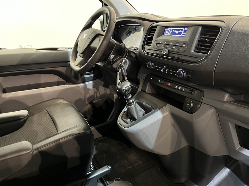 Peugeot Expert 1.6 BlueHDI 115 PK / Euro 6 / Airco / Cruise Control / PDC / 75.500 KM !! / BPM VRIJ !! - Mali kombi: slika 3 Peugeot Expert 1.6 BlueHDI 115 PK / Euro 6 / Airco / Cruise Control / PDC / 75.500 KM !! / BPM VRIJ !! - Mali kombi: slika 3