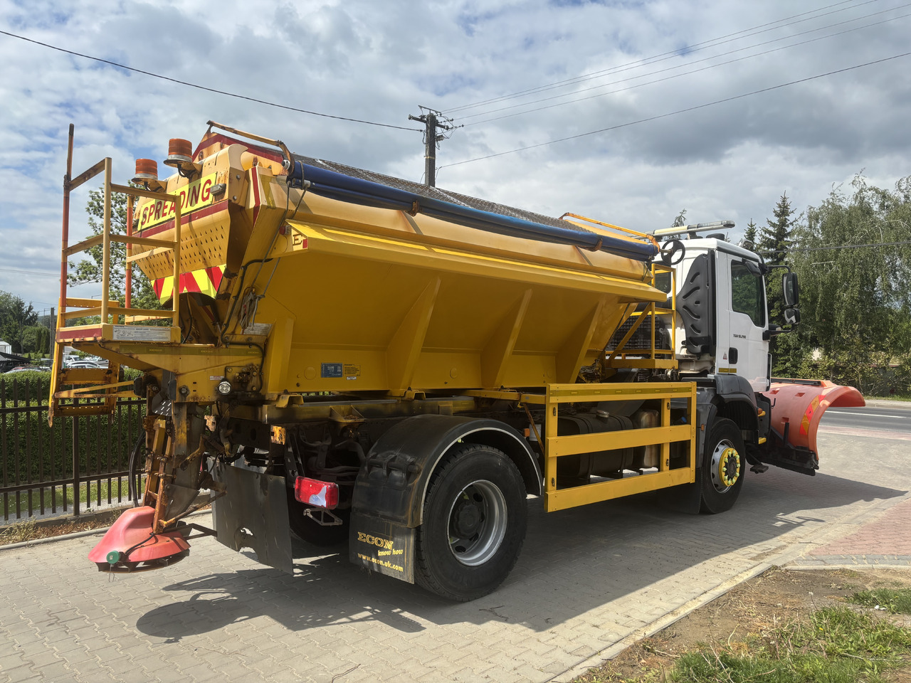 MAN TGM 18.290 4X4BB GRITTER/SPREADER PLOUGH ECON - Vozilo za čišćenje snega: slika 4 MAN TGM 18.290 4X4BB GRITTER/SPREADER PLOUGH ECON - Vozilo za čišćenje snega: slika 4