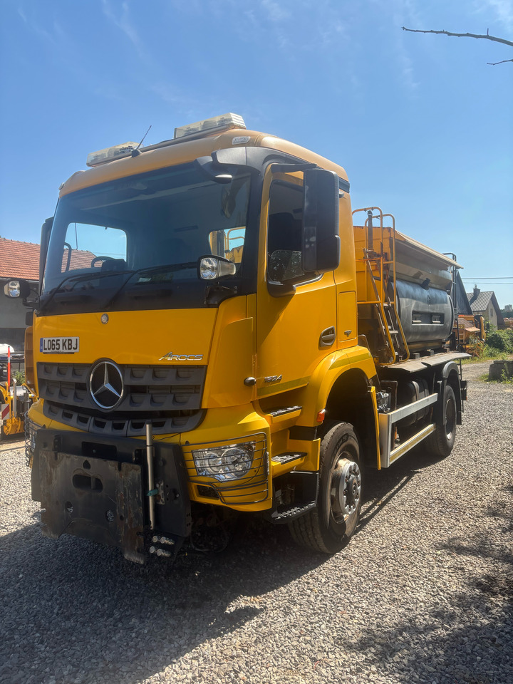 MERCEDES AROCS 1824 4x4BB GRITTER/SPREADER/PLOUGH MERCEDES AROCS 1824 4x4BB GRITTER/SPREADER/PLOUGH: slika 10 MERCEDES AROCS 1824 4x4BB GRITTER/SPREADER/PLOUGH MERCEDES AROCS 1824 4x4BB GRITTER/SPREADER/PLOUGH: slika 10