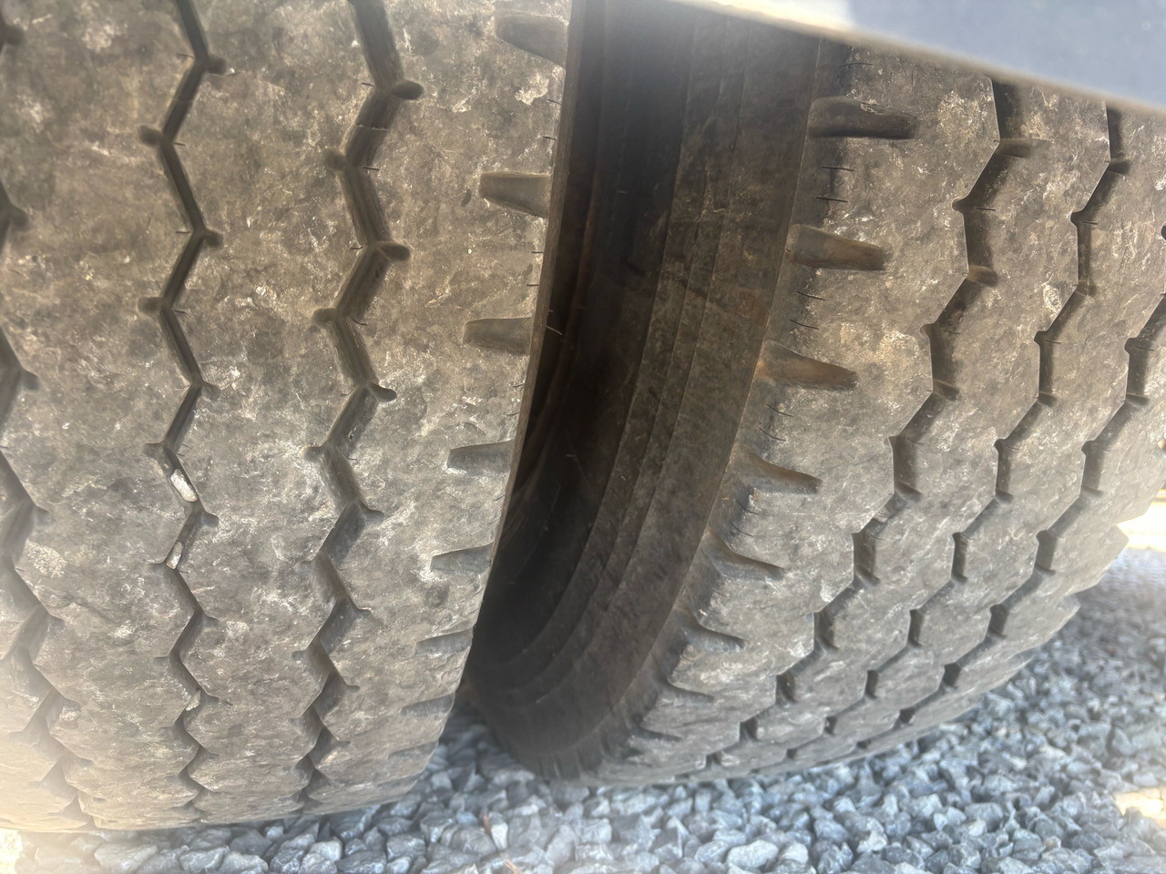 MERCEDES AROCS 1824 4x4BB GRITTER/SPREADER/PLOUGH MERCEDES AROCS 1824 4x4BB GRITTER/SPREADER/PLOUGH: slika 6 MERCEDES AROCS 1824 4x4BB GRITTER/SPREADER/PLOUGH MERCEDES AROCS 1824 4x4BB GRITTER/SPREADER/PLOUGH: slika 6