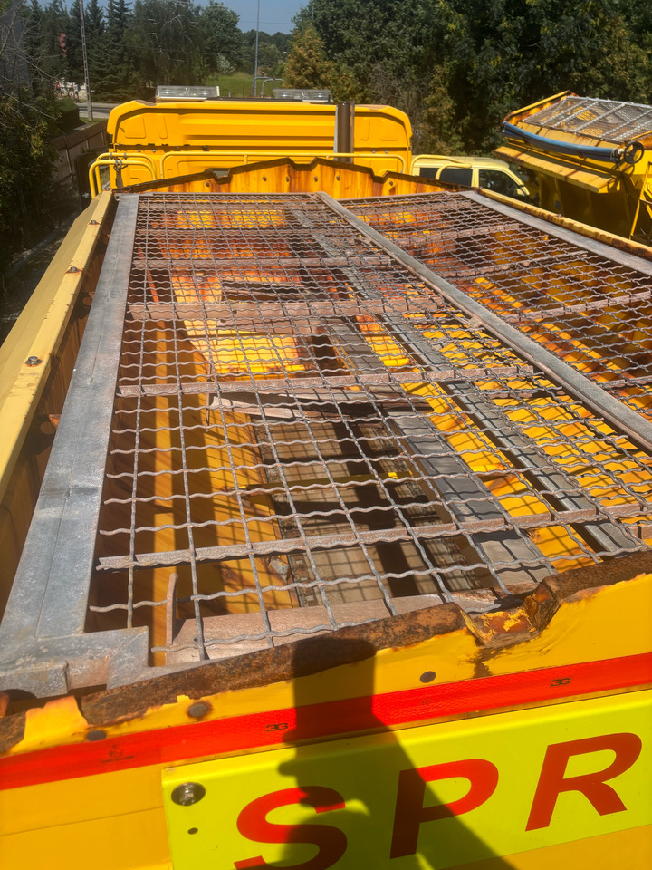 MERCEDES AROCS 1824 4x4BB GRITTER/SPREADER/PLOUGH MERCEDES AROCS 1824 4x4BB GRITTER/SPREADER/PLOUGH: slika 7 MERCEDES AROCS 1824 4x4BB GRITTER/SPREADER/PLOUGH MERCEDES AROCS 1824 4x4BB GRITTER/SPREADER/PLOUGH: slika 7