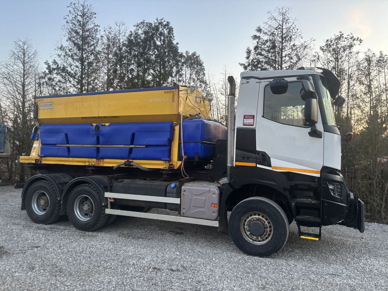 RENAULT K380 6x6 K380 6x6 SCHMIDT STRATOS III GRITTER/SPREADER PLOUGH - Vozilo za čišćenje snega: slika 4 RENAULT K380 6x6 K380 6x6 SCHMIDT STRATOS III GRITTER/SPREADER PLOUGH - Vozilo za čišćenje snega: slika 4