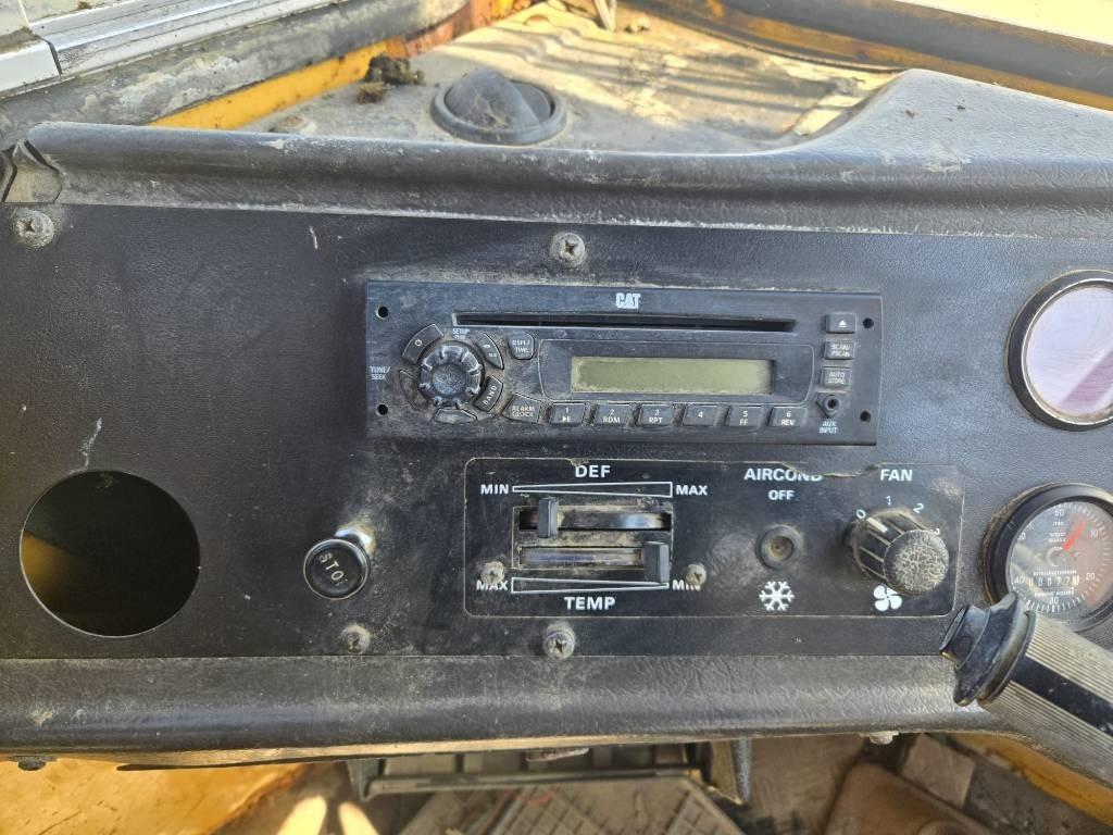 Zglobni kiper Volvo BM A 25: slika 23 Zglobni kiper Volvo BM A 25: slika 23