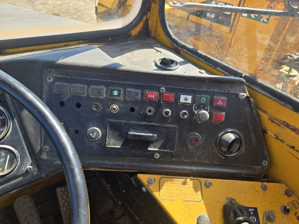 Zglobni kiper Volvo BM A 25: slika 24 Zglobni kiper Volvo BM A 25: slika 24