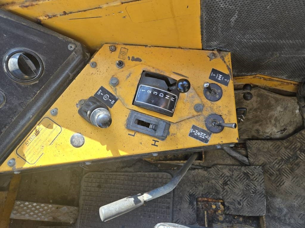 Zglobni kiper Volvo BM A 25: slika 22 Zglobni kiper Volvo BM A 25: slika 22