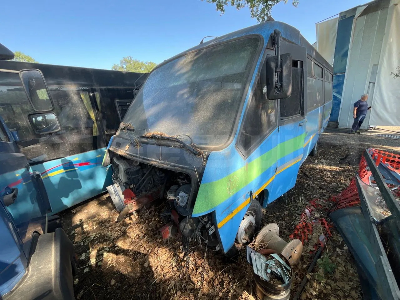 Bundle di 4 mezzi Iveco - Cacciamali Man - 10.180 HOCL Man - Neoplan Neoplan - N4011 - Gradski autobus: slika 1 Bundle di 4 mezzi Iveco - Cacciamali Man - 10.180 HOCL Man - Neoplan Neoplan - N4011 - Gradski autobus: slika 1