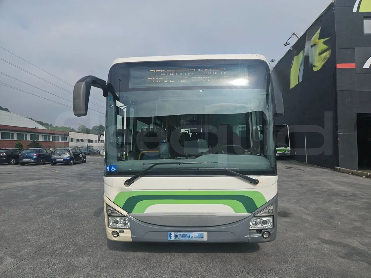 Iveco Crossway Low Entry - Gradski autobus: slika 2 Iveco Crossway Low Entry - Gradski autobus: slika 2