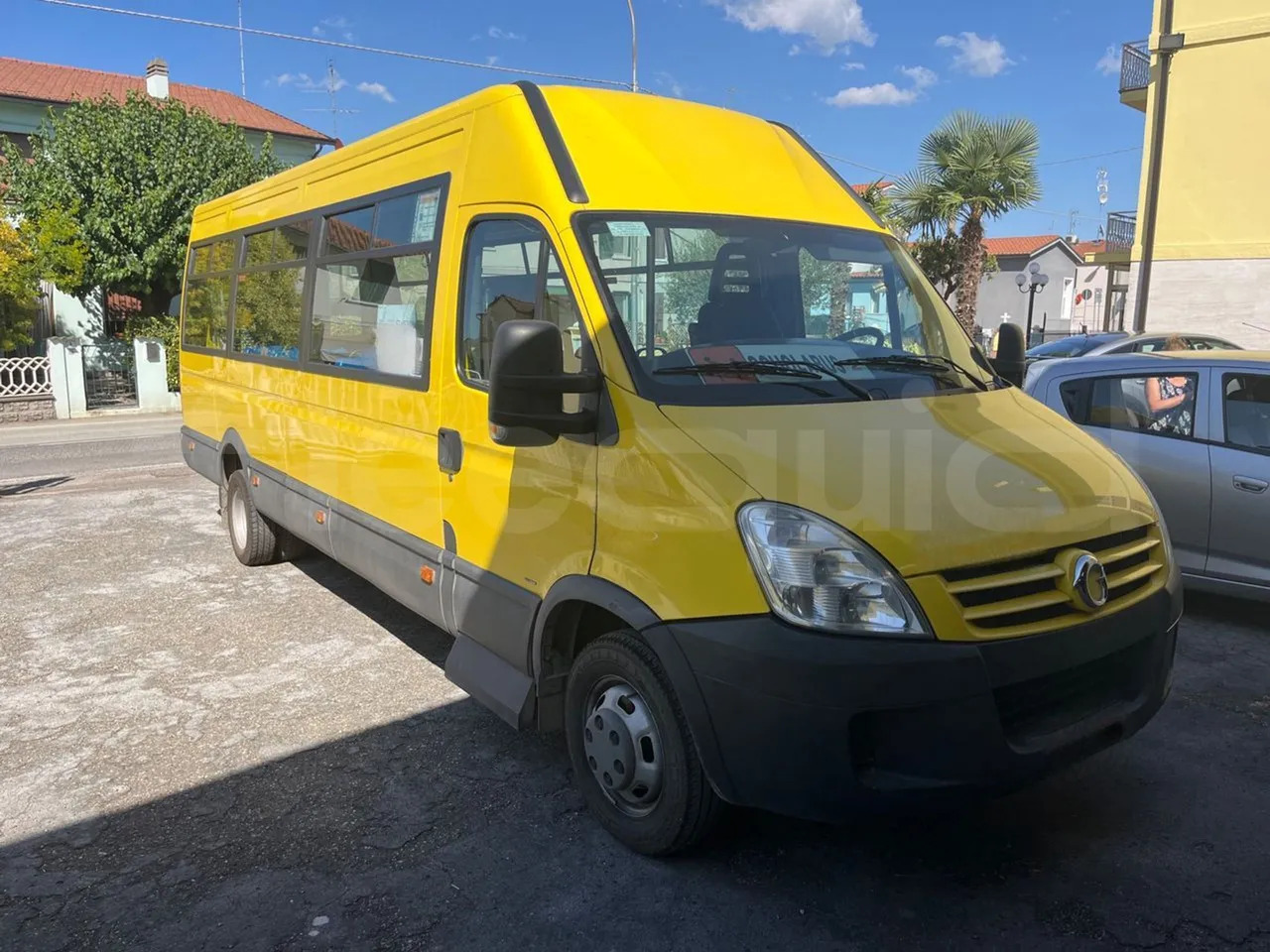 Iveco Daily - Školski autobus: slika 1 Iveco Daily - Školski autobus: slika 1