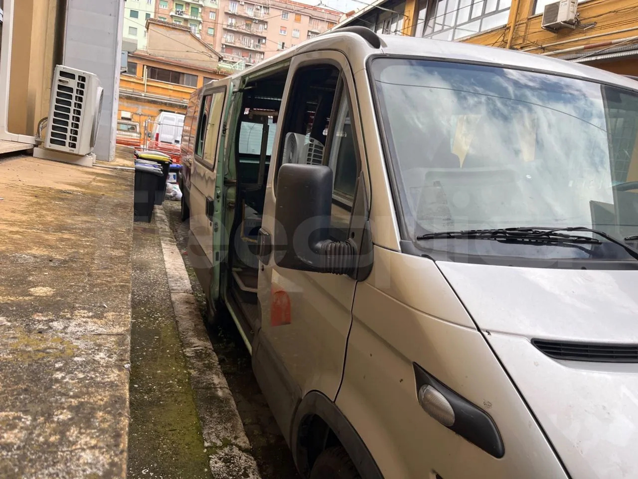 Iveco Daily - Minibus, Putnički kombi: slika 1 Iveco Daily - Minibus, Putnički kombi: slika 1