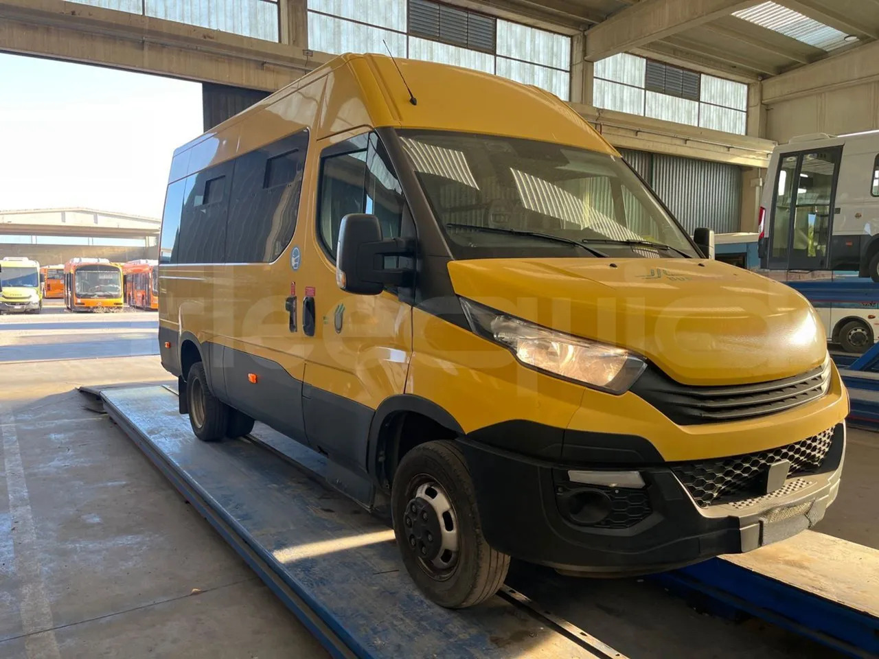 Iveco Daily - Školski autobus: slika 1 Iveco Daily - Školski autobus: slika 1