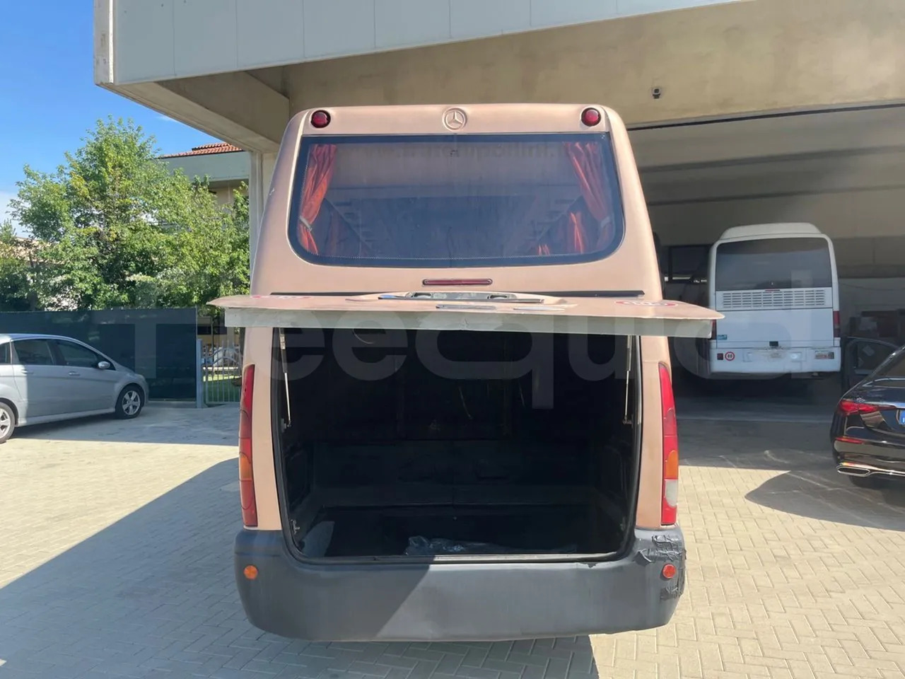 Minibus, Putnički kombi Mercedes-Benz Sprinter: slika 7