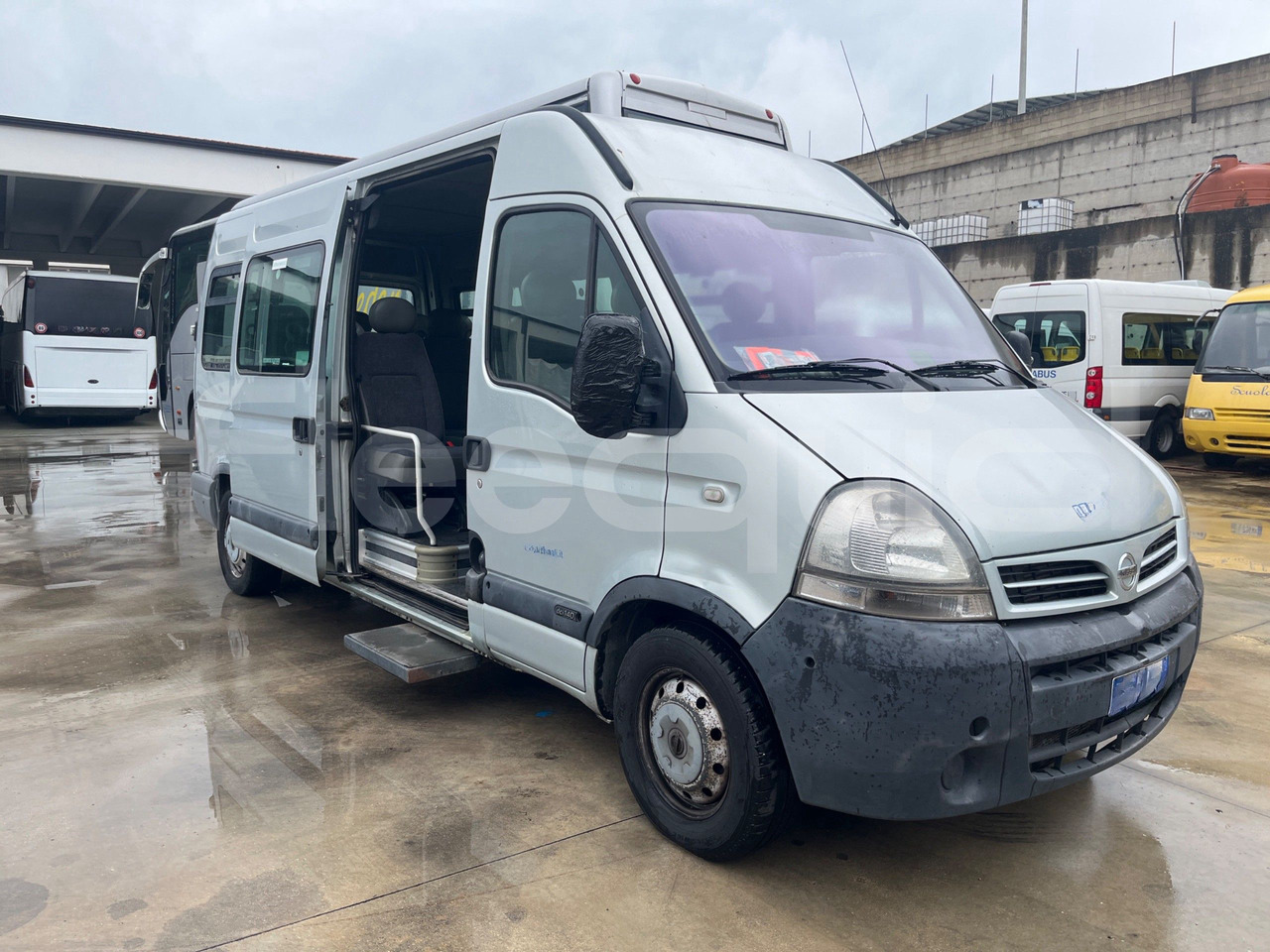 Nissan Interstar - Minibus, Putnički kombi: slika 1 Nissan Interstar - Minibus, Putnički kombi: slika 1