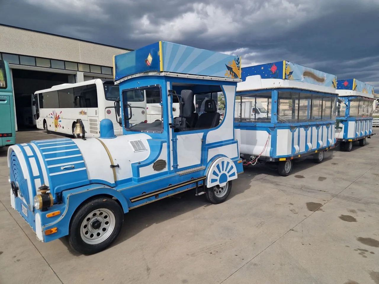 Suzuki Road train - Turistički autobus: slika 4 Suzuki Road train - Turistički autobus: slika 4