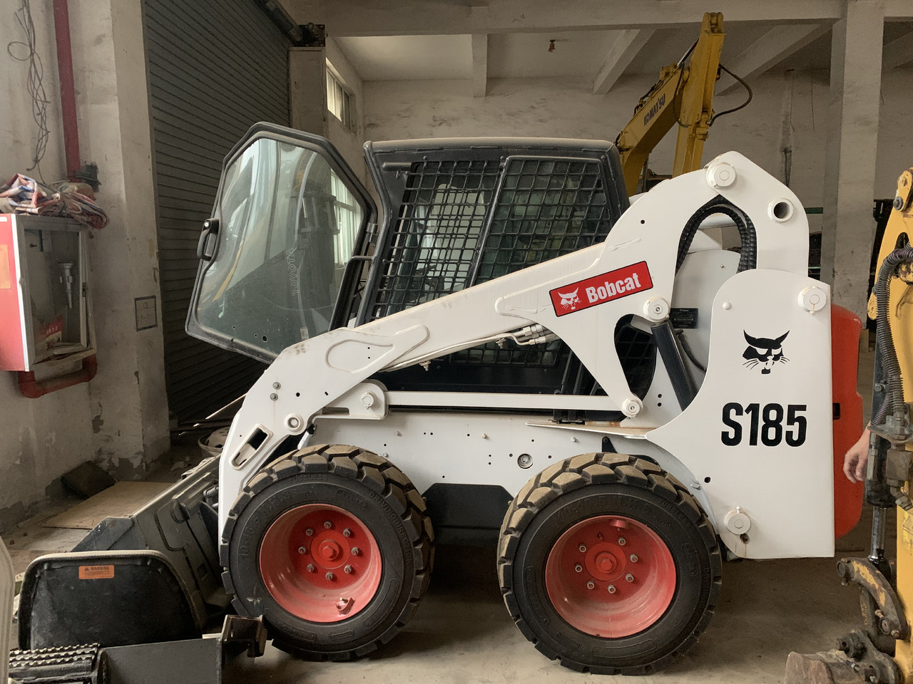BOBCAT S185 - Mini utovarivač: slika 2 BOBCAT S185 - Mini utovarivač: slika 2