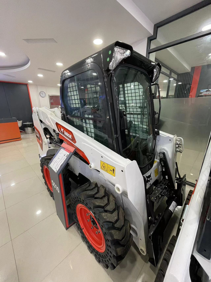 BOBCAT S510-C4 - Mini utovarivač: slika 2 BOBCAT S510-C4 - Mini utovarivač: slika 2