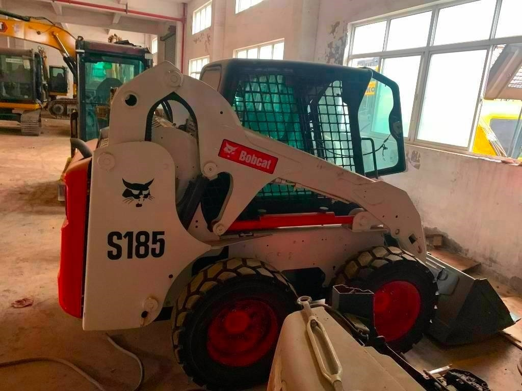 Bobcat S 185 - Mini utovarivač: slika 4 Bobcat S 185 - Mini utovarivač: slika 4