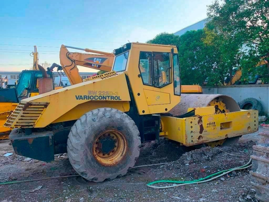 Valjak za puteve Bomag BW 225 D-3: slika 6