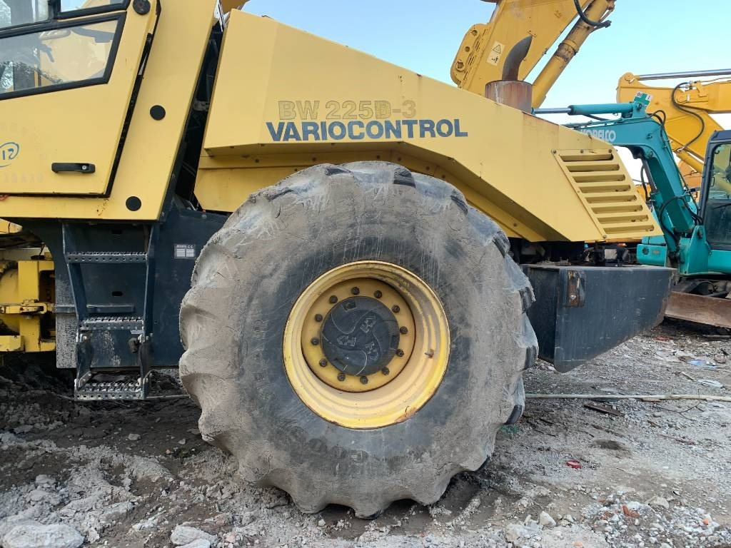 Bomag BW 225 D-3 - Valjak za puteve: slika 4 Bomag BW 225 D-3 - Valjak za puteve: slika 4
