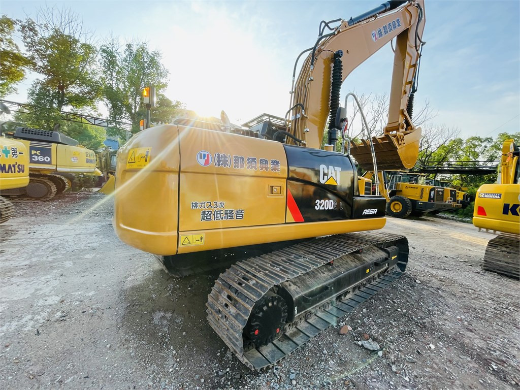 CAT 320D2 L - Bager: slika 1 CAT 320D2 L - Bager: slika 1