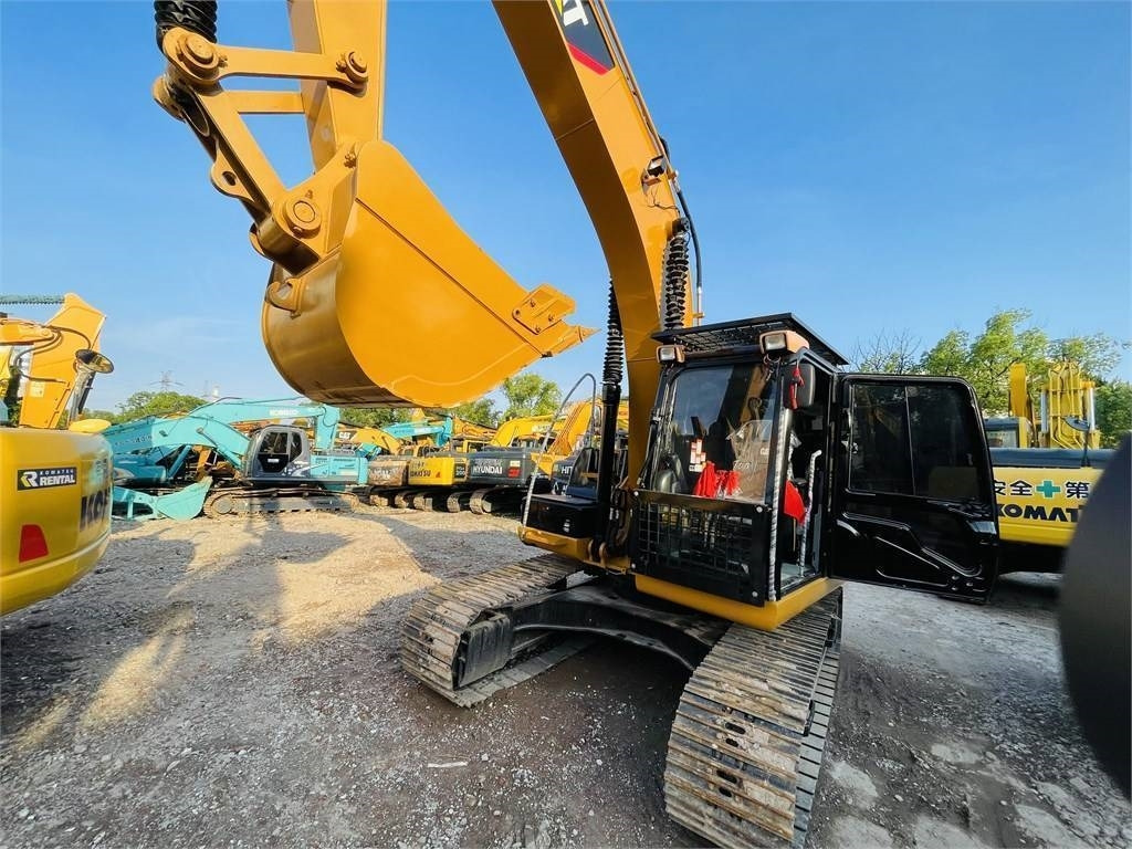 CAT 320D2L - Bager guseničar: slika 2 CAT 320D2L - Bager guseničar: slika 2