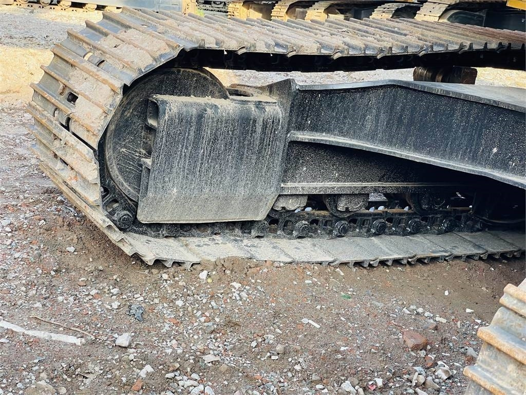 Bager guseničar CAT 320d2l: slika 24